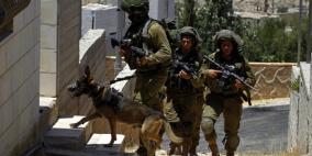 الاحتلال يعتقل نائبين في المجلس التشريعي