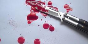 شاب يطعن عمته حتى الموت