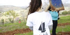 " قوارب تطلق حملة تطوعية لزراعة الارضي المهدده بالمصادرة في قرية سنجل رام الله