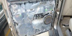 سائق يعثر على كنز داخل سيارته‎