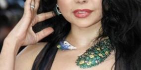 هيفاء تغلق صفحتها على الفيس بوك