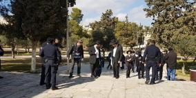 مستوطنون يقتحمون باحات المسجد الأقصى