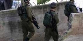 الاحتلال يسلم 3 شبان من سلواد بلاغات لمراجعة مخابراته