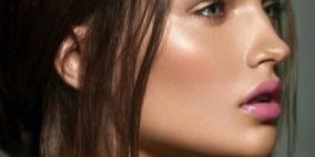 كيف تحصلين على لمعة طبيعية في الماكياج؟ اكتشفي السرّ