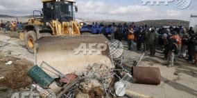 "محدث" اخلاء بؤرة "عامونا" وسط مواجهات مع المستوطنين