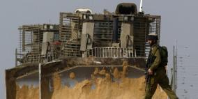 مستوطنون يجرفون أراضي في عينبوس جنوب نابلس