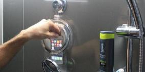 تعرف على مخاطر استخدام الهاتف في الحمام