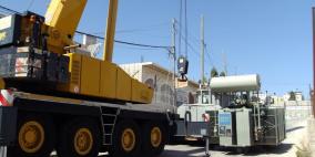 كهرباء القدس تركب محولين جديدين في ضاحية البريد والبيرة