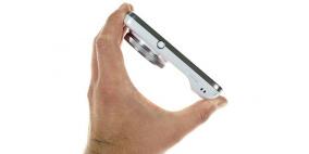 سامسونغ تكشف عن هاتف "غالاكسي إس 4 زووم" رسمياً