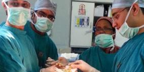 12 سبيكة ذهبية في معدة رجل أعمال هندي