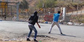 اعتصام تضامني مع الأسرى ومواجهات محدودة بالقرب من سجن عوفر