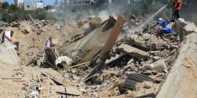 العثور على شهيد تحت أنقاض منزل مدمر في دير البلح