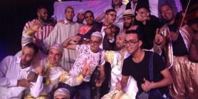 نجوم الكوميديا يتألقون في العرض الفكاهي إيموراجي