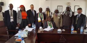 اعضاء لجنة العلاقات الخارجية في البرلمان الزمبابوي قريباً  في دولة فلسطين