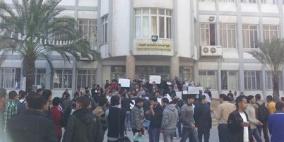 طلبة الأزهر بغزة يستنكرون الاعتداء عليهم من قبل قوات الأمن