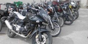 الشرطة تضبط مخزنا للدراجات النارية و'التراكتورون' غير قانونة في اليامون