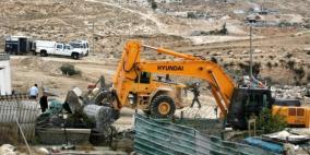 قوات الاحتلال تهدم 'بركسين' في بلدة اللبن بنابلس