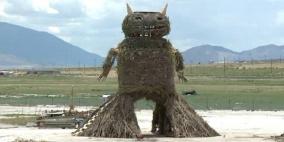 أمريكي ينتحر بإلقاء نفسه في نار تمثال بظروف غامضة