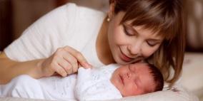 تركيبة حليب الأم تتغير وفقاً لجنس المولود