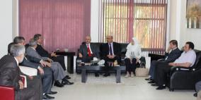 رئيس الوزراء  يزور جامعة خضوري