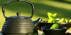 الشاي الأخضر يعيد للبشرة شبابها