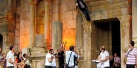 شاب حاول الانتحار وصولا للفنان تامر حسني