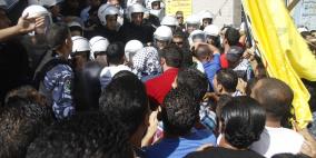 مواطنون غاضبون يحاولون اقتحام مكتب فضائية الجزيرة في رام الله