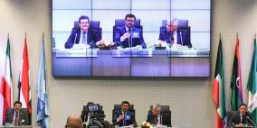 النفط يتماسك فوق 50 دولارا بعد اجتماع أوبك