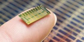 أول طرق إنترنت الإنسان بواسطة زراعة رقائق إلكترونية في اليد