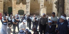 تواجد مكثّف لاهالي القدس والداخل يحول دون اقتحام الاقصى