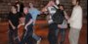 إصابة مواطن وزوجته بحجارة المستوطنين جنوب بيت لحم