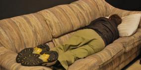 أمريكي سرق مجوهرات ونام على أريكة ضحيته