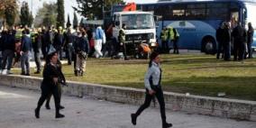 استدعاء أفراد من عائلة الشهيد قنبر لسحب تصاريح الإقامة منهم