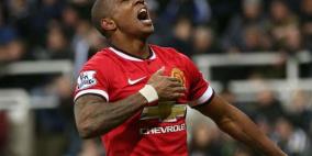 آشلي يونج يُودع «البطاطا» ترحيبًا بدوري الأبطال