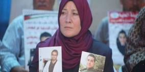 شرطة الاحتلال تطرد والدتي الأسيرين بلبول والقاضي من المستشفى