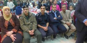 الشرطة تشارك بفعاليات بازار عيد الميلاد في رام الله