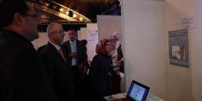 افتتح المؤتمر الوطني الثالث للشكاوى وشارك في مؤتمر تعزيز التعلم الالكتروني في المدارس الفلسطينية