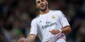 وكيل اعمال بنزيمة يجتمع مع مسؤولي مانشستر يونايتد