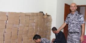 ضبط  كميات كبيرة من مستحضرات التجميل المزورة في الخليل