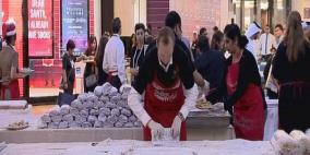 إعداد كعكة بطول 650 متراً في دبي لهدف خيري