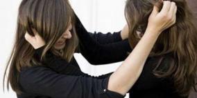 شجار مضيفتين يعيد طائرة إلى المطار