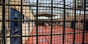 الاحتلال يترك أسيرا ينزف لمدة 3 ساعات