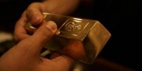 الذهب يتراجع مع صعود الدولار