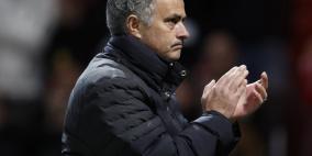 مورينيو يستبعد فوز فريقه بلقب الدوري الإنجليزي