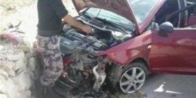 إصابتان نتيجة إصطدام مركبة بجدار إسمنتي بمدينة دورا
