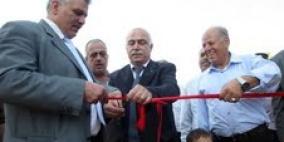 وكيل وزارة الحكم المحلي يلتقي المحافظ ورؤساء الهيئات المحلية ويفتتحان عدد من المشاريع