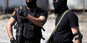 مسلحون يعترضون وزيرا ويخطفون مركبته قرب قلنديا