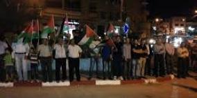 مسيرة ووقفة في الخليل تنديدا بممارسات الاحتلال