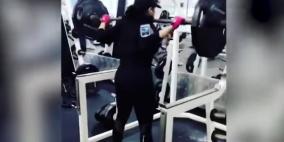 بالفيديو: وصفها زوجها وعشيقته بالبدينة.. فخسرت 50 كيلو من وزنها