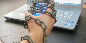 قضاء ساعة على الهاتف الذكي دليل اكتئاب